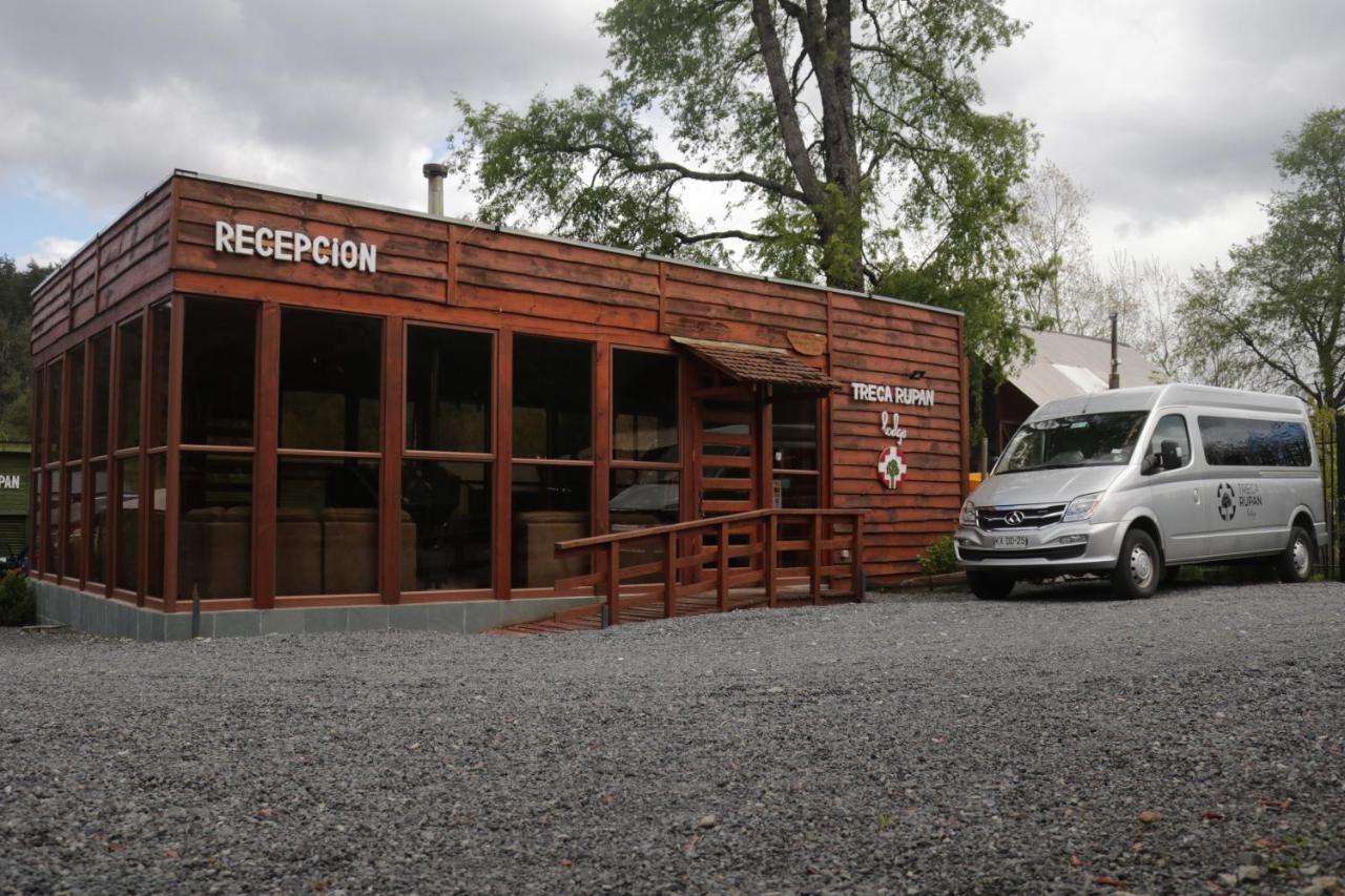 Treca Rupan Lodge Neltume Exteriér fotografie