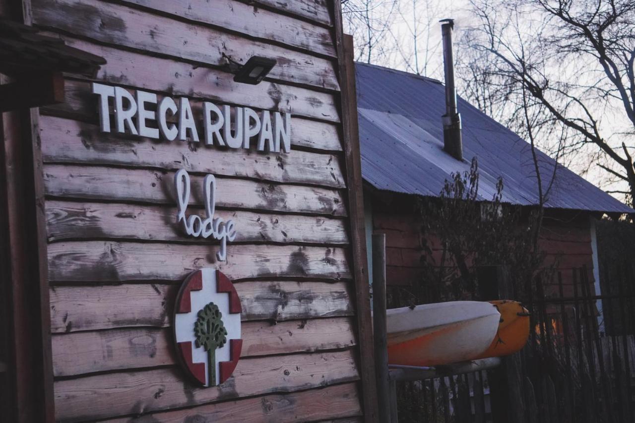 Treca Rupan Lodge Neltume Exteriér fotografie